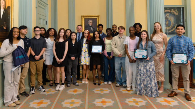 Students pose at the Keolis award event